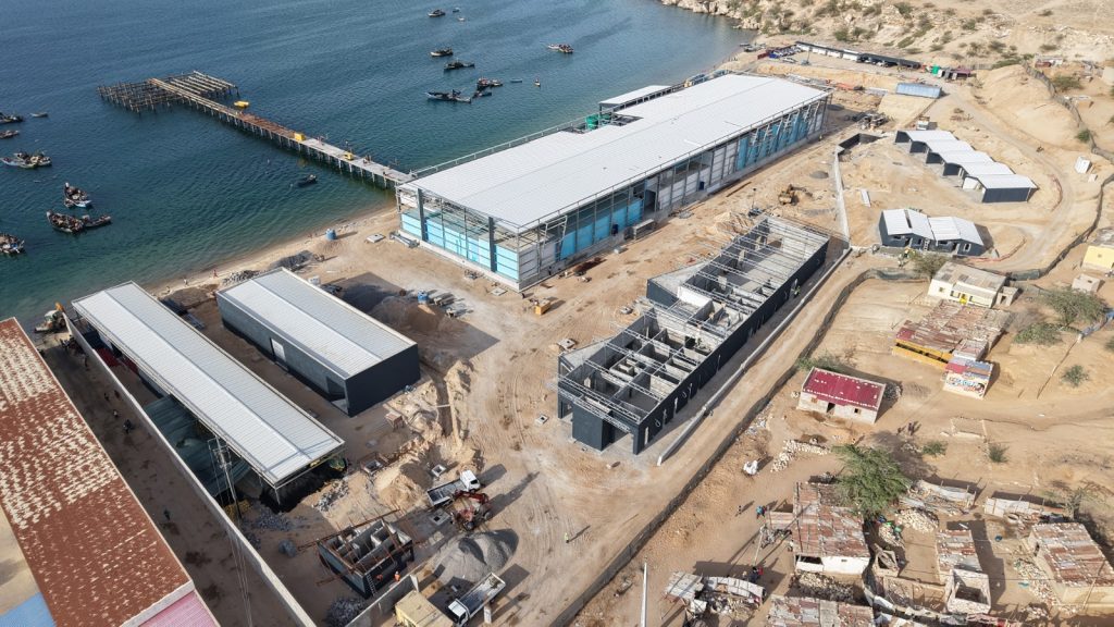 Alexandre's House | Entreposto de processamento e congelação de pescado | Baía Farta | Angola